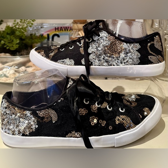 EUC 💠 Kaari Blue “Haven” Black Sequined Sneakers Size 9 - Picture 7 of 11